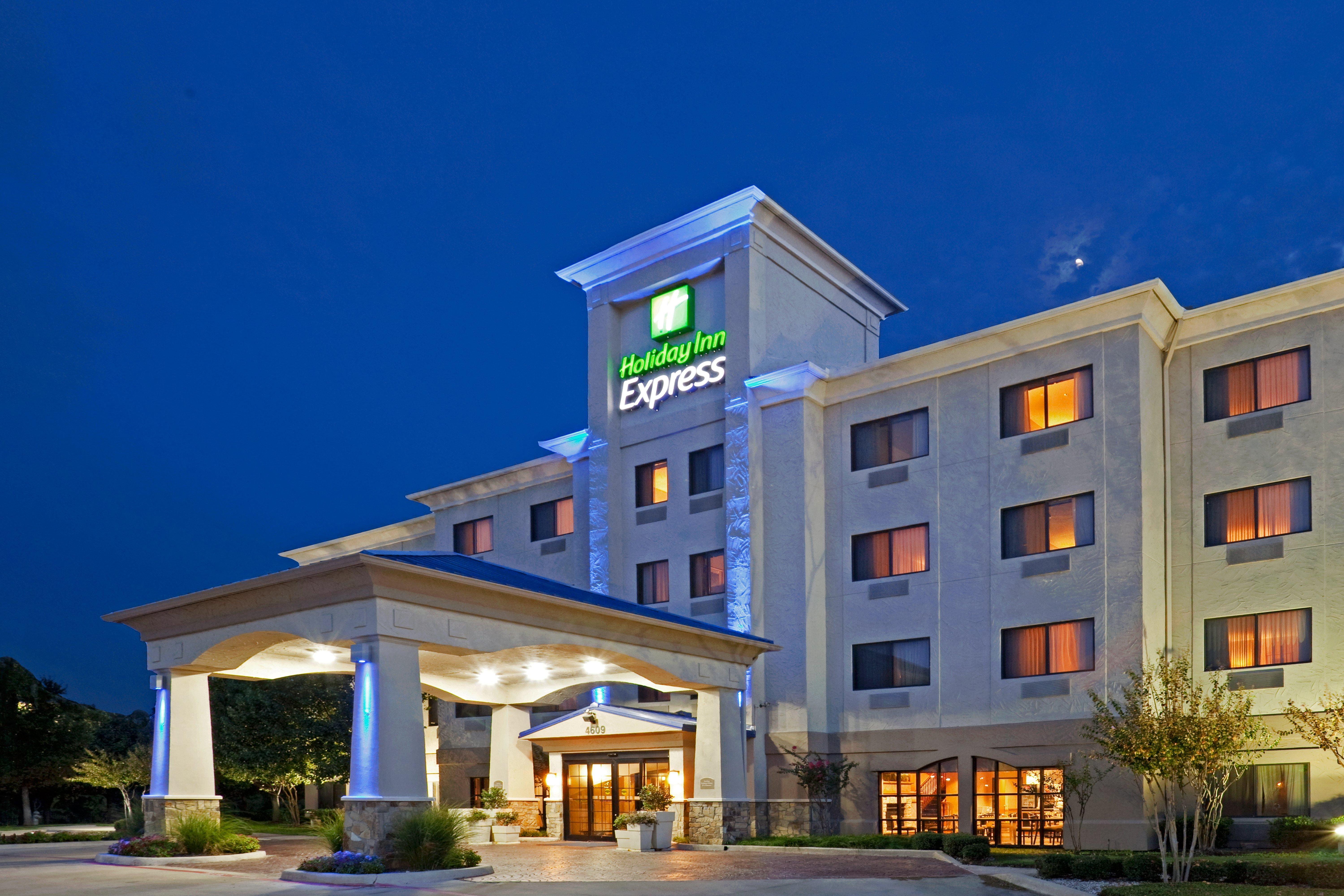 Holiday Inn Express Hotel And Suites Fort Worth/I-20 Екстер'єр фото