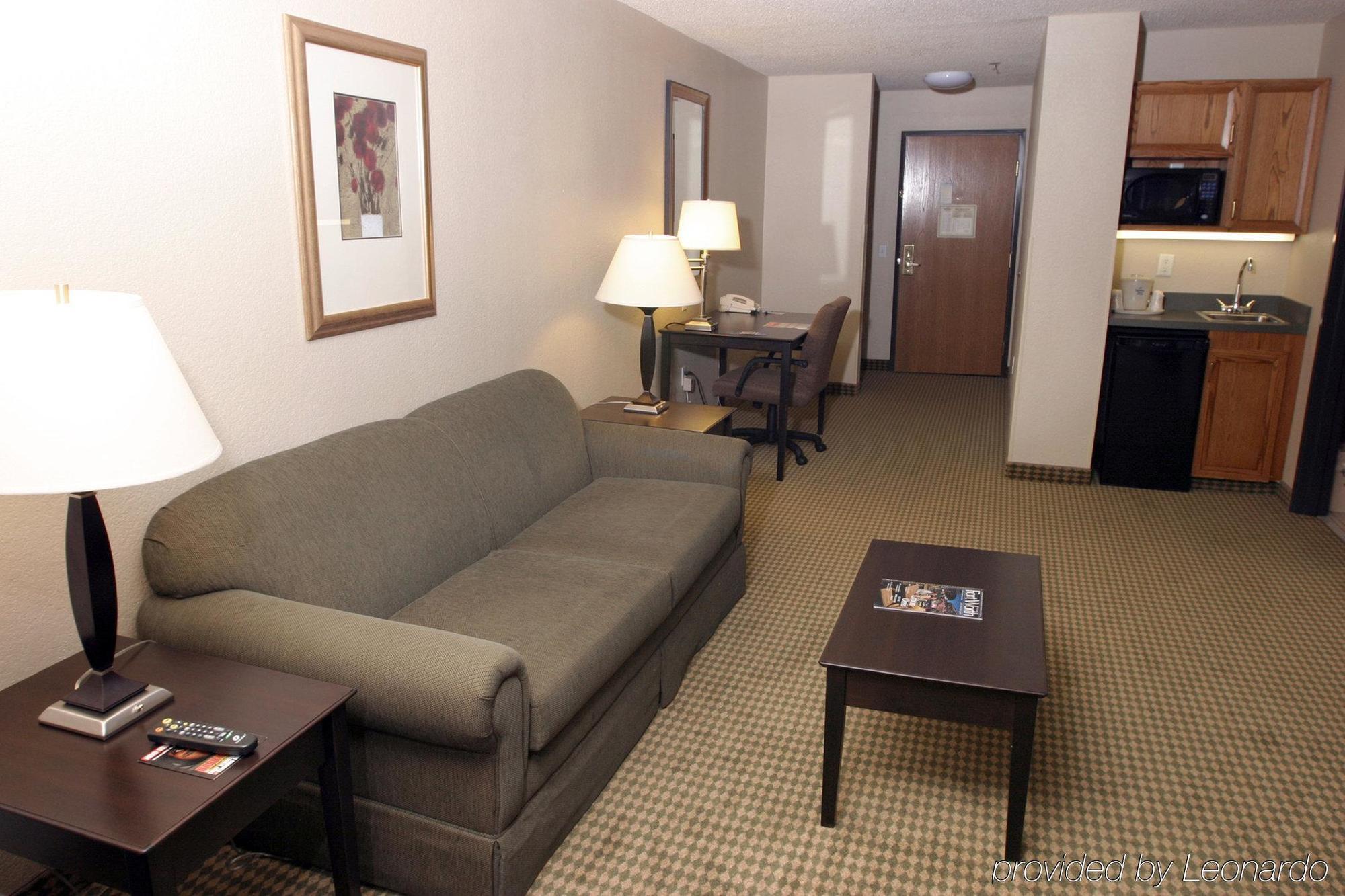 Holiday Inn Express Hotel And Suites Fort Worth/I-20 Екстер'єр фото